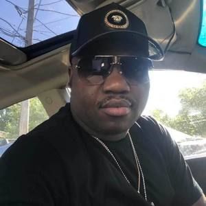 Meet your Posher, Emmanuel